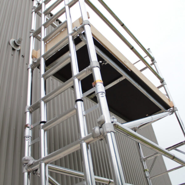 Single Width Scaffold Tower Single Width Scaffold Tower for hire