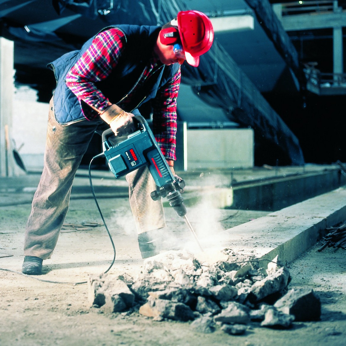 Electric Breaker (Medium Duty) • Wellers Hire