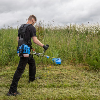 Brush Cutter / Strimmer - In Action 1