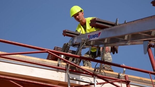 Bumpa Hoist In Action - 11 Bumpa Hoist (8m Electric)