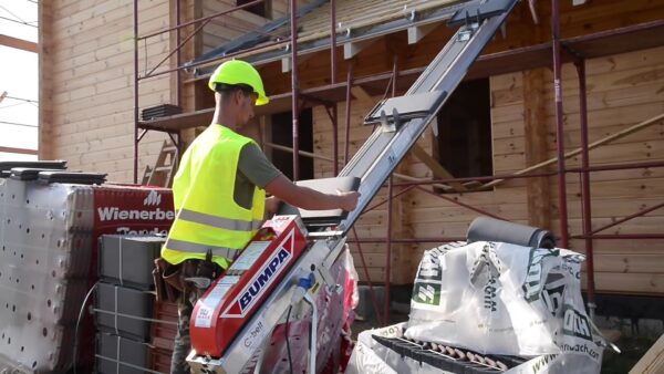 Bumpa Hoist In Action - 18 Bumpa Hoist (8m Electric)