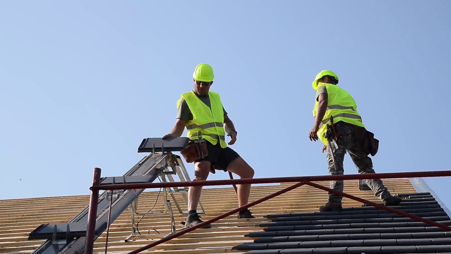 Bumpa Hoist (8m Electric) • Wellers Hire