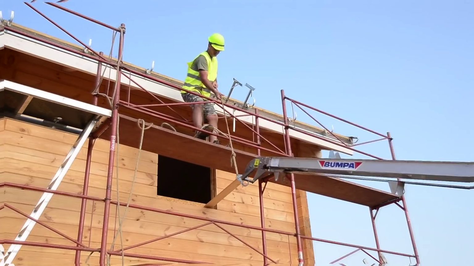 Bumpa Hoist (8m Electric) • Wellers Hire