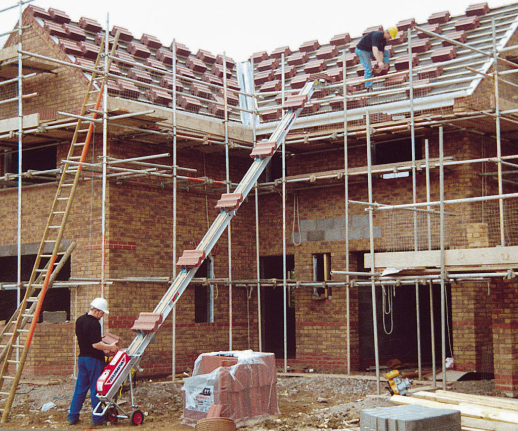 Bumpa Hoist (8m Electric) • Wellers Hire