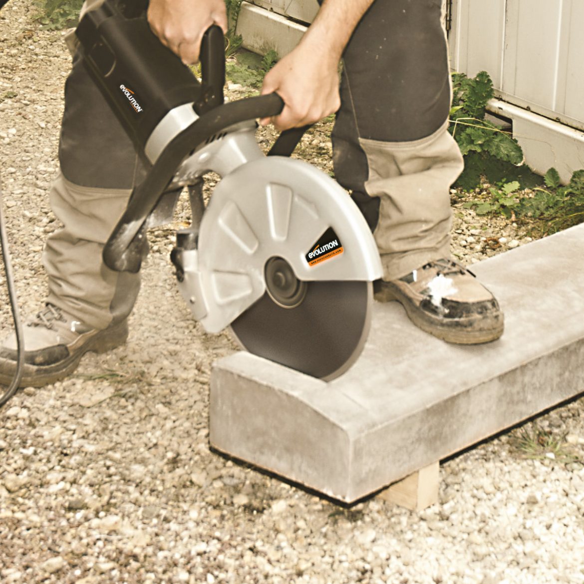 Electric Disc Cutter (300mm) • Wellers Hire