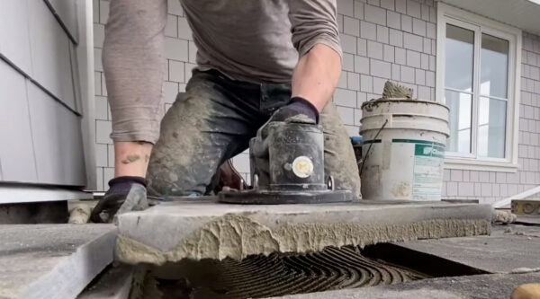 Grabo Pro Vacuum Lifter - In Action Paving 2 Grabo Pro Vacuum Lifter - In Action Paving 2