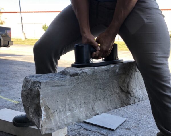 Grabo Pro Vacuum Lifter - In Action Rock 3 Grabo Pro Vacuum Lifter - In Action Rock 3