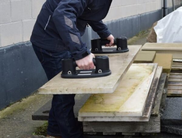 Grabo Pro Vacuum Lifter - In Action Stone 1 Grabo Pro Vacuum Lifter - In Action Stone 1