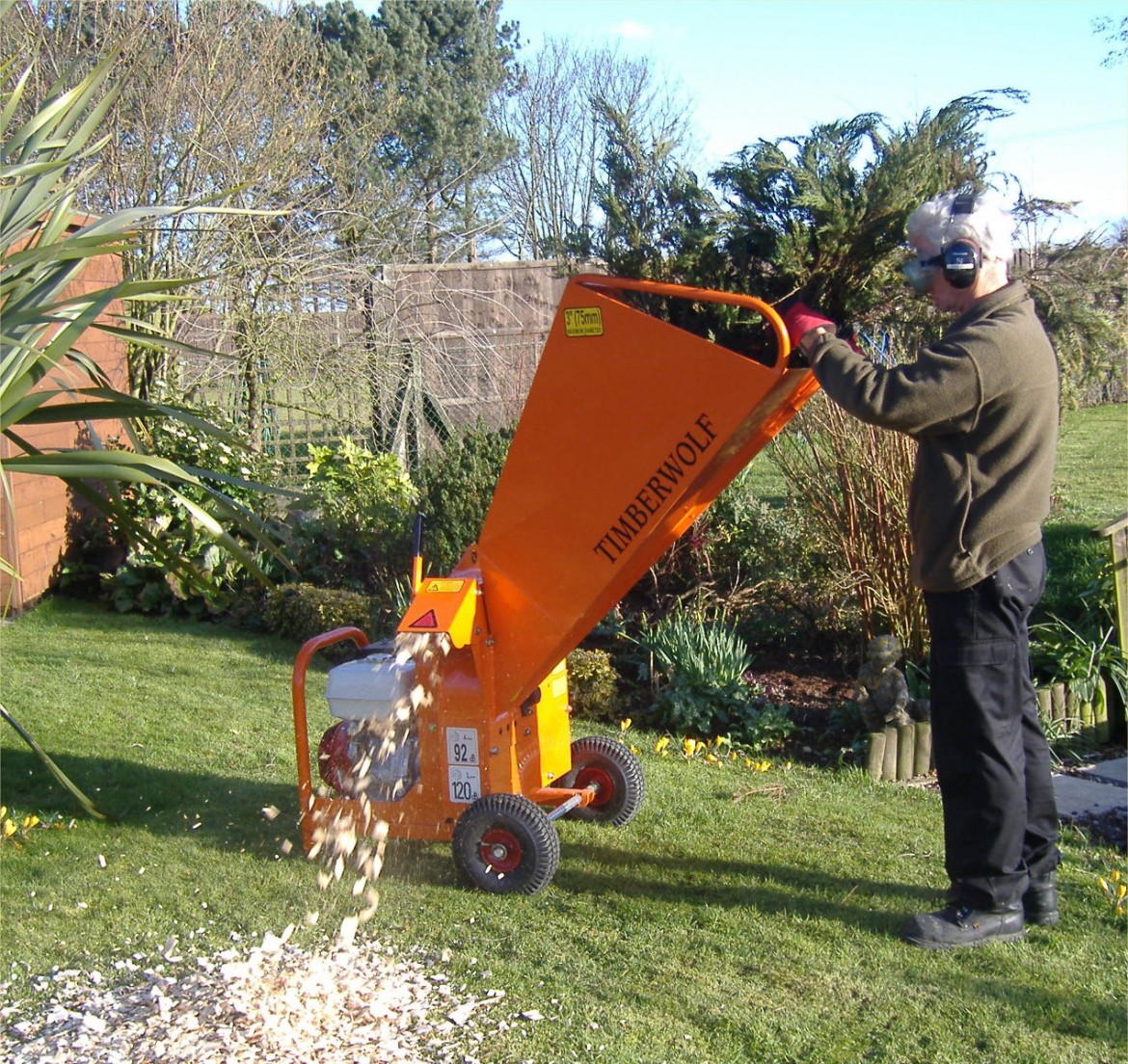 Chipper / Shredder Petrol (75mm / 3in) • Wellers Hire