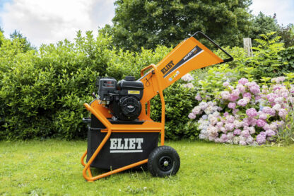 Petrol Chipper Shredder 40mm - In Action 4