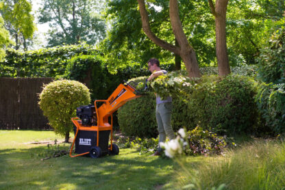 Petrol Chipper Shredder 40mm - In Action 6