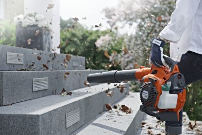 Petrol Leaf Blower / Vacuum - In Action 1