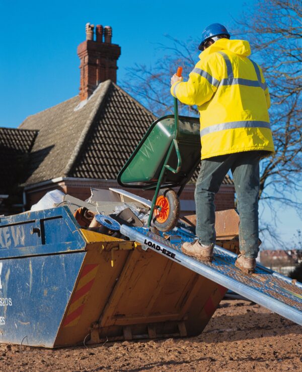 Skip Loading Ramp - In Action 4 Skip Loading Ramp - In Action 4