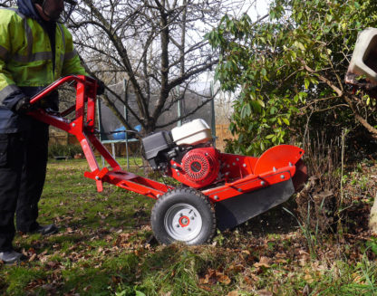 Stump Grinder - In Action 3